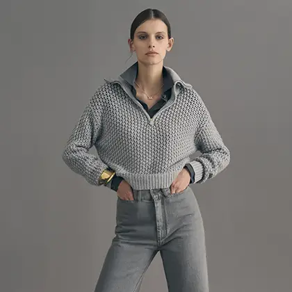 Strickware und Sweatshirts